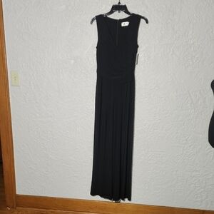 Elegant Black Sleeveless Dress nwot